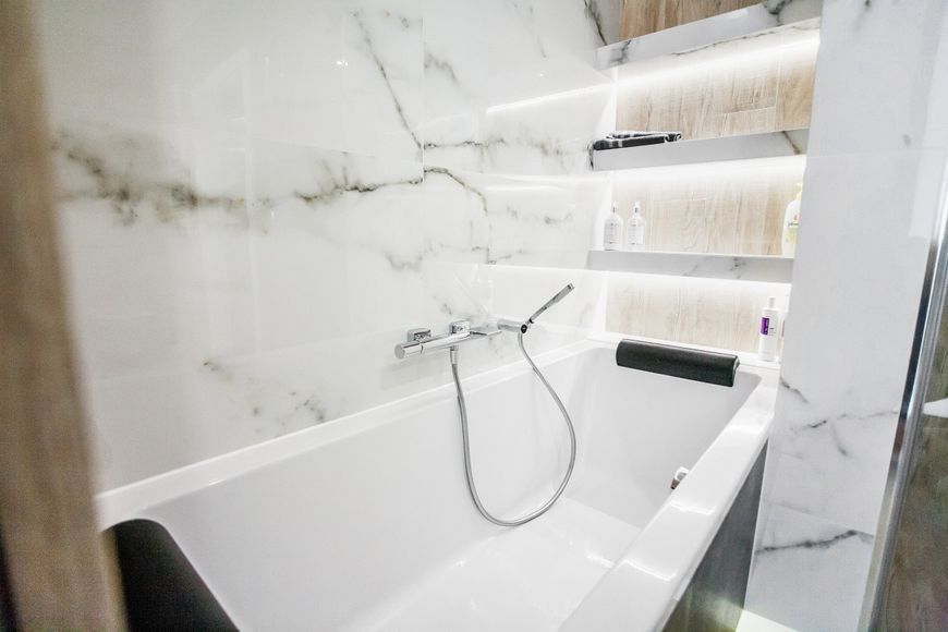 Плитка керамогранитная Carrara POL 600x600x10 Ceramiсa Santa Claus Carrara 60x60 polished фото